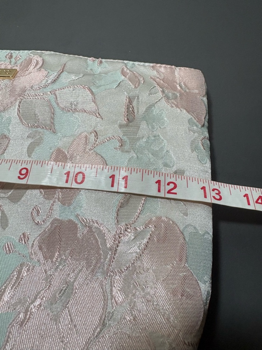 VINCE CAMUTO Pink Floral Jacquard Cosmetic Pouch - Picture 7 of 8